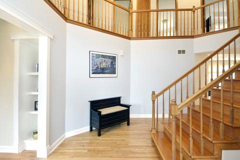 1495 Creekside Dr, Hoffman Estates, IL 60169 photo 3