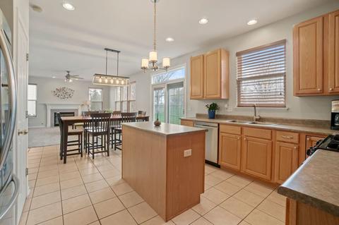 6070 Irene Dr, Hoffman Estates, IL 60192 photo 11