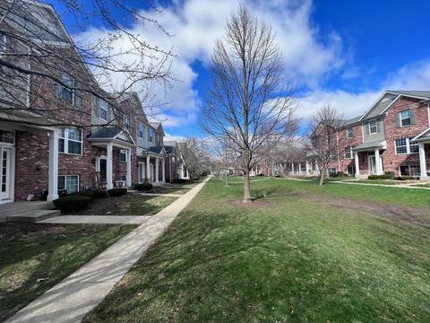 2450 Emily Ln, Elgin, IL 60124 photo 2
