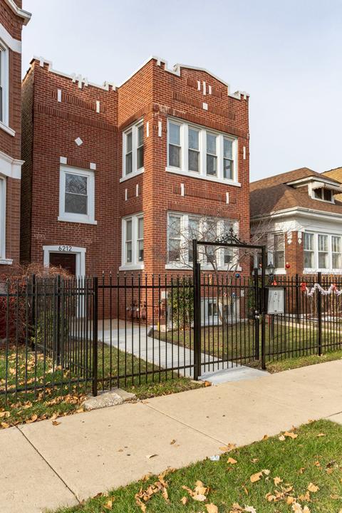 6212 S Artesian Ave, Chicago, IL 60629 photo 2