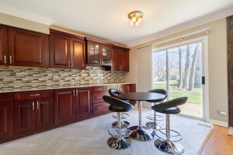 715 Bent Ridge Ln, Elgin, IL 60120 photo 8