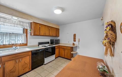 451 S Maple St, Itasca, IL 60143 photo 10