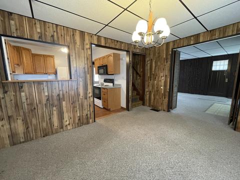 112 E 6th St, Belvidere, IL 61008 photo 4