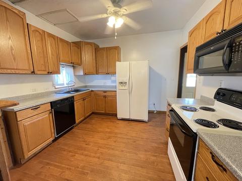 112 E 6th St, Belvidere, IL 61008 photo 6