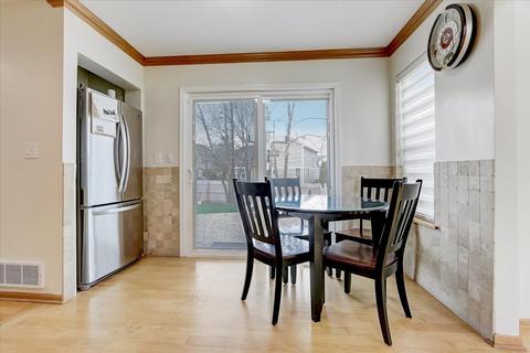 1481 Newcastle Ln, Bartlett, IL 60103 photo 12
