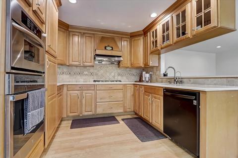 1481 Newcastle Ln, Bartlett, IL 60103 photo 14