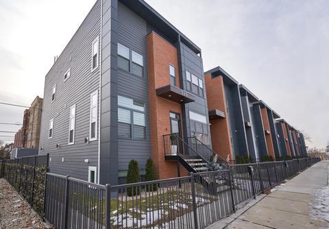 525 E 43rd St, Chicago, IL 60653 photo 1