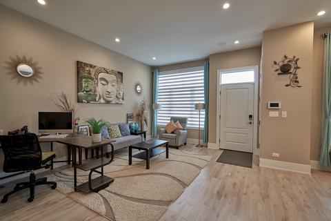 525 E 43rd St, Chicago, IL 60653 photo 10