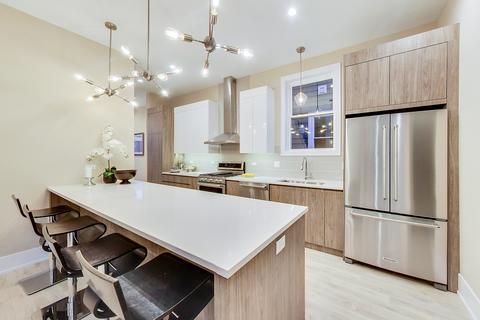 525 E 43rd St, Chicago, IL 60653 photo 28