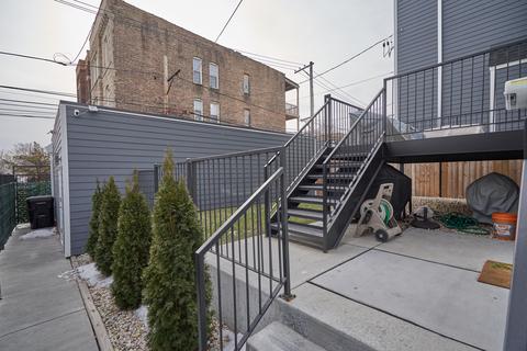 525 E 43rd St, Chicago, IL 60653 photo 44