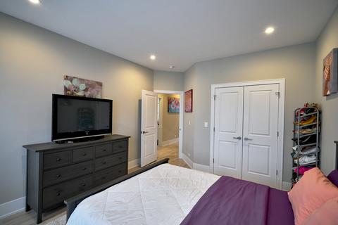 525 E 43rd St, Chicago, IL 60653 photo 50