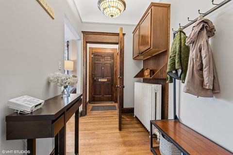 816 Main St, Evanston, IL 60202 photo 3