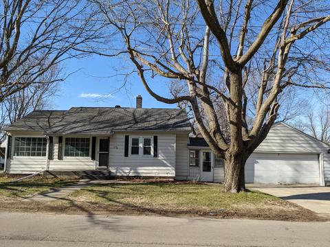 1706 E Shawnee St, Freeport, IL 61032 photo 1