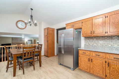 702 Feeney Dr, Minooka, IL 60447 photo 10