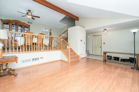 702 Feeney Dr, Minooka, IL 60447 photo 4