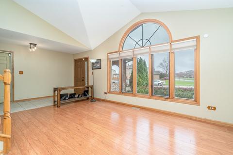702 Feeney Dr, Minooka, IL 60447 photo 3