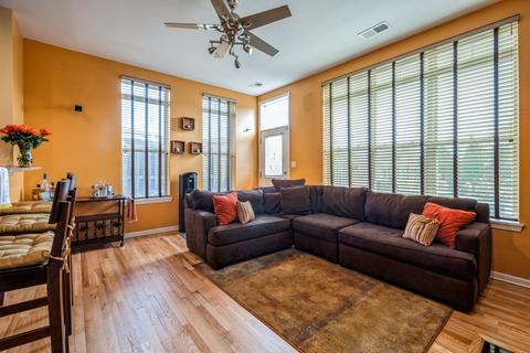 725 E 38th St #101, Chicago, IL 60653 photo 8