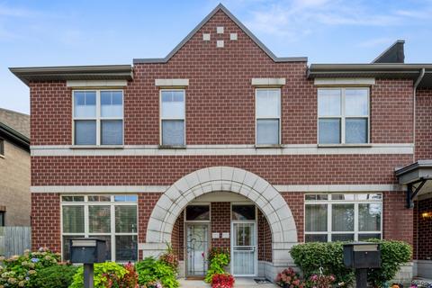 725 E 38th St #101, Chicago, IL 60653 photo 1