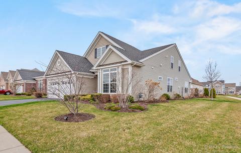 3909 Eagle Ridge Dr, Elgin, IL 60124 photo 1