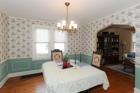 328 S Wolf Rd, Des Plaines, IL 60016 photo 7