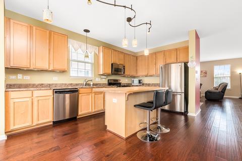 4252 Drexel Ave, Aurora, IL 60504 photo 9