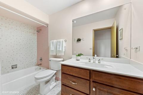 957 Blaze Trl, Wheeling, IL 60090 photo 19