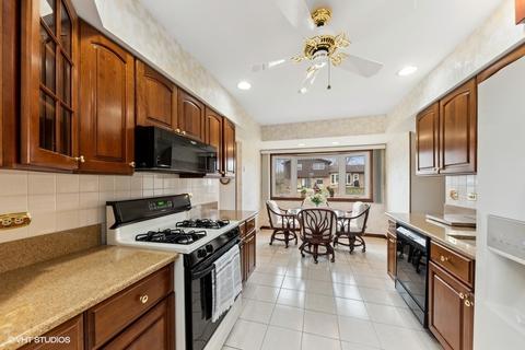 957 Blaze Trl, Wheeling, IL 60090 photo 8