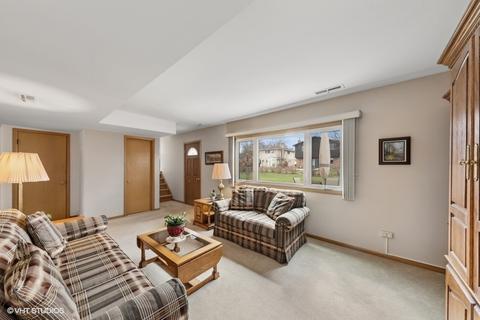 957 Blaze Trl, Wheeling, IL 60090 photo 12