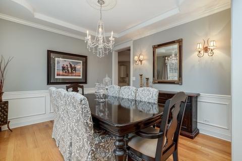 303 Brookside Cir, Wheaton, IL 60187 photo 4