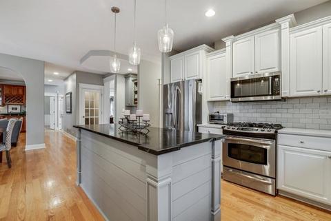 303 Brookside Cir, Wheaton, IL 60187 photo 7