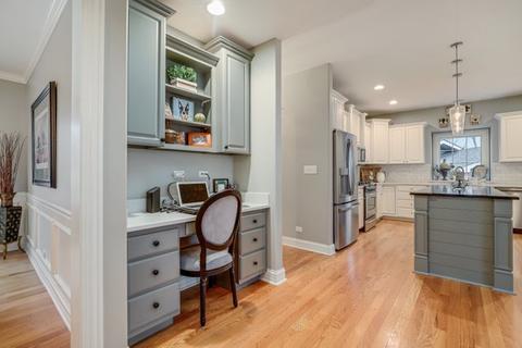 303 Brookside Cir, Wheaton, IL 60187 photo 11