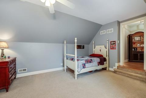 303 Brookside Cir, Wheaton, IL 60187 photo 32