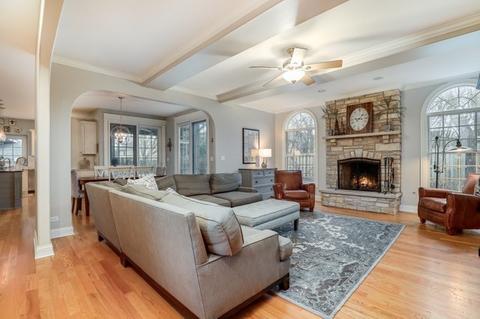 303 Brookside Cir, Wheaton, IL 60187 photo 15