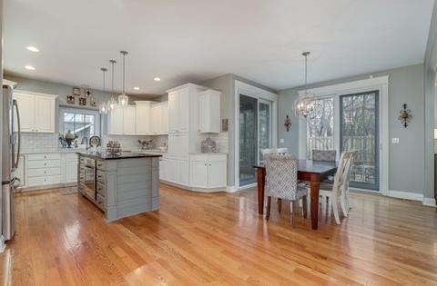 303 Brookside Cir, Wheaton, IL 60187 photo 6