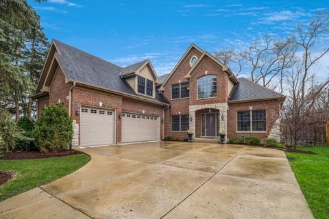 303 Brookside Cir, Wheaton, IL 60187 photo 1