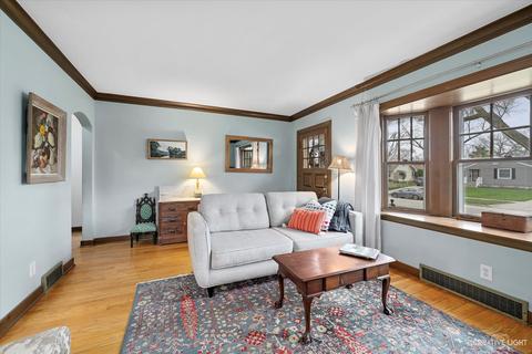 372 Hamilton Ave, Elgin, IL 60123 photo 5