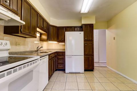 1500 Harbour Dr #2C, Wheeling, IL 60090 photo 4