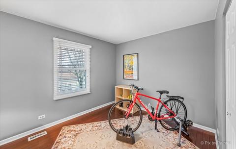 4475 Capstan Dr, Hoffman Estates, IL 60192 photo 18