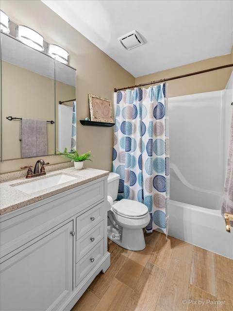 4475 Capstan Dr, Hoffman Estates, IL 60192 photo 17