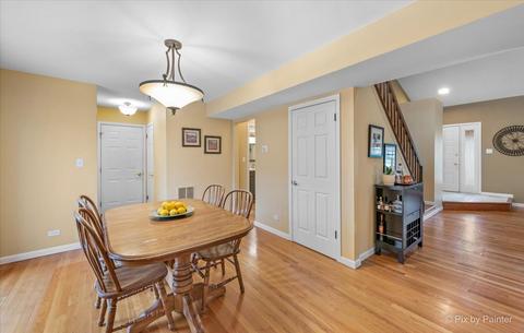 4475 Capstan Dr, Hoffman Estates, IL 60192 photo 9