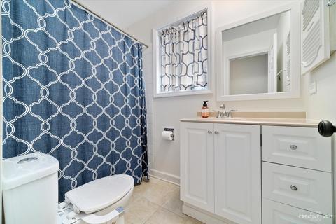 1097 Whitchurch Ct, Wheaton, IL 60189 photo 12