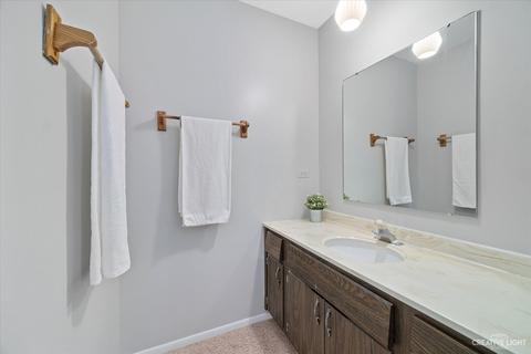 1097 Whitchurch Ct, Wheaton, IL 60189 photo 10