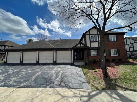 231 Stanhope Dr #A, Willowbrook, IL 60527 photo 1