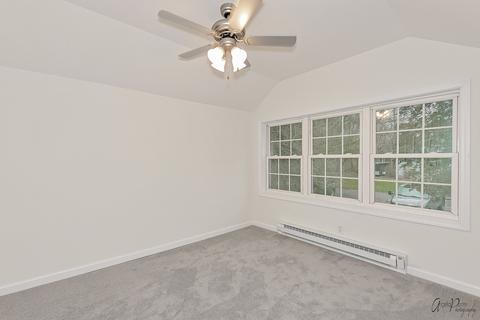 1608 Bolling Ave, Johnsburg, IL 60051 photo 4