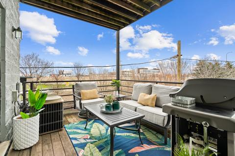 2343 N Leavitt St #2, Chicago, IL 60647 photo 15