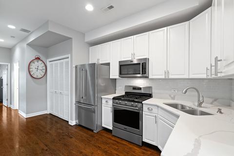2343 N Leavitt St #2, Chicago, IL 60647 photo 7