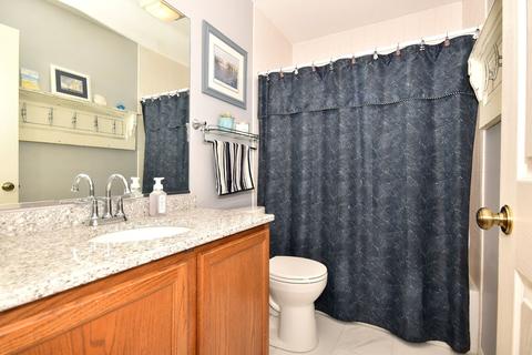2770 Colonial Dr, Elgin, IL 60124 photo 29