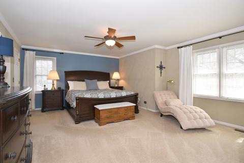 2770 Colonial Dr, Elgin, IL 60124 photo 20