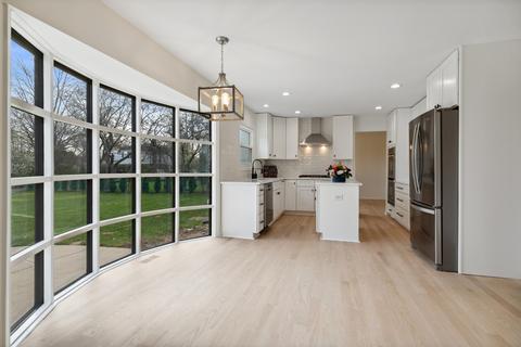 3718 Maple Leaf Dr, Glenview, IL 60026 photo 7