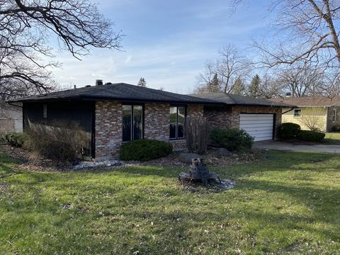 917 Royal Dr, Mchenry, IL 60050 photo 3